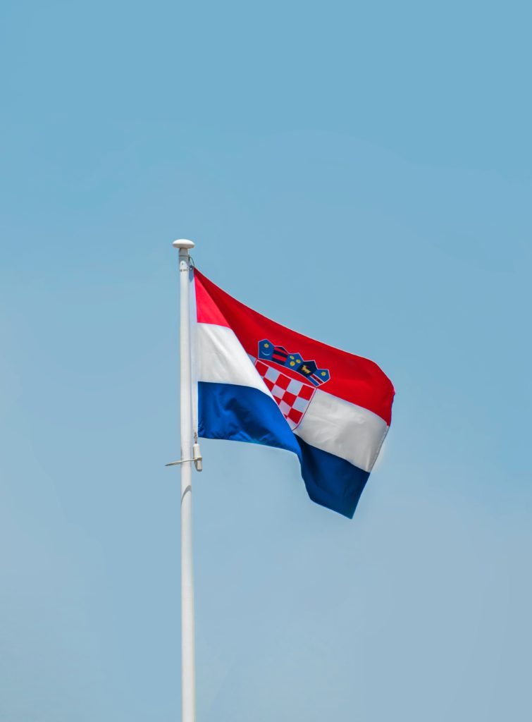 Flagge von Kroatien, ehemaliger Beitrittskandidat und aktuelles Mitglied der EU